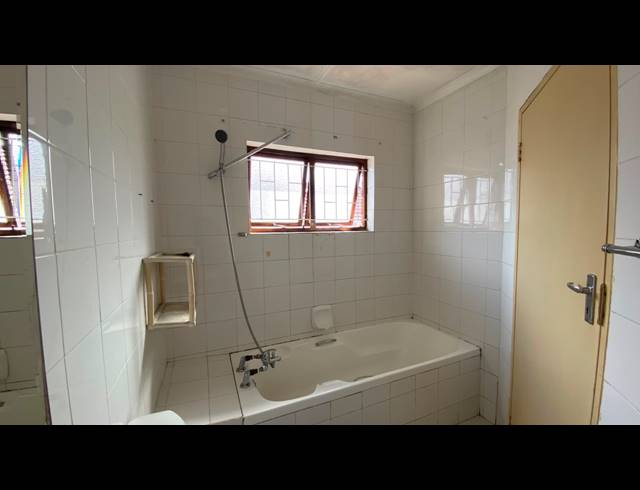 3 BEDROOM FLAT TO LET IN GLENWOOD